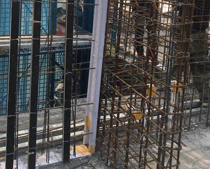 海东地区竖向PVC拉缝板施工
